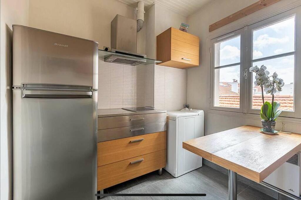 Exceptionnel 3 Pieces Art Deco En Dernier Etage Avec Garage Prive Centre Biarritz Apartment Bagian luar foto