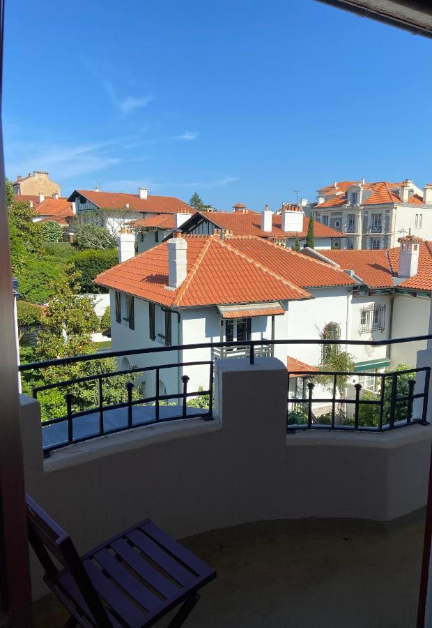 Exceptionnel 3 Pieces Art Deco En Dernier Etage Avec Garage Prive Centre Biarritz Apartment Bagian luar foto